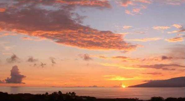 Launiupoko Sunset, Lahaina, Maui, Hawaii - All contents  2013  D. Rittner